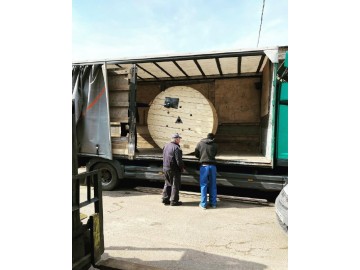 Погрузка товара осуществляется в течении 40-50 мин с момента заезда на территорию.