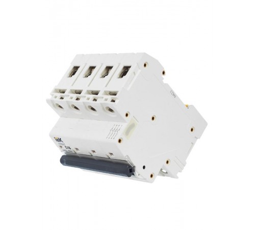 Выключатель автоматический четырехполюсный M06N 4P C 16А 6кА ARMAT  AR-M06N-4-C016  IEK