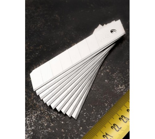 Набор сменных лезвий 18 мм СМ-30 (10 шт, SK4, 13 сегментов) EKF Expert  cm-s30  EKF