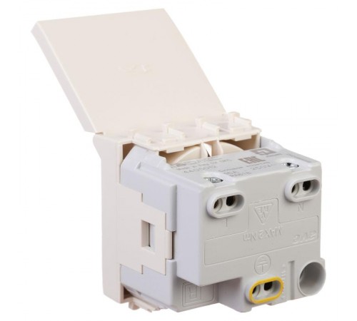 Розетка с крышкой "Ванильная дымка", 2P+E, с з/ш, "Avanti", 2мод.  4405012  DKC