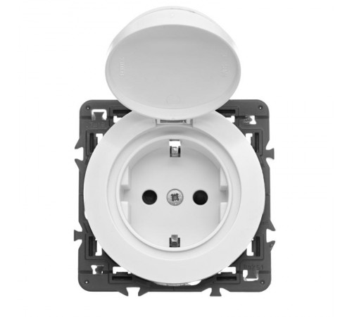Celiane Мех Розетка с/з с защ. штор., безвинт зажим 2 мод (для накл.68131,68431,66227,64927)  067153  Legrand