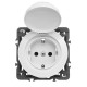 Celiane Мех Розетка с/з с защ. штор., безвинт зажим 2 мод (для накл.68131,68431,66227,64927)  067153  Legrand