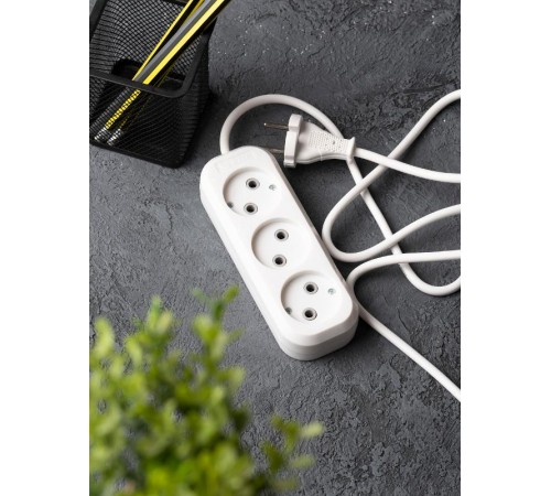 Удлинитель "Эксперт" 3 гнезда  2 метра 10А/2,2кВт без заземления ПВС 2х0,75 EKF PROximaUBA10-275-3-02EKF