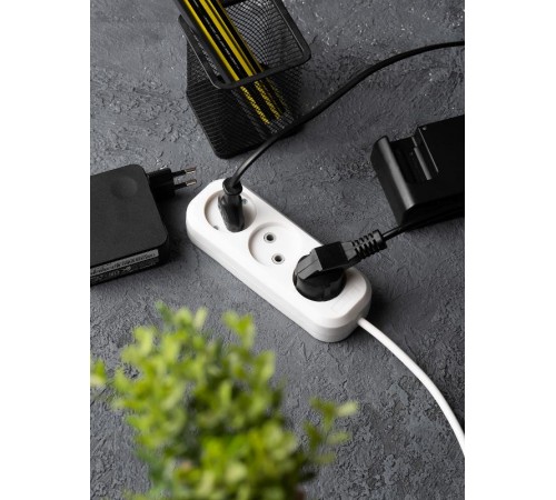 Удлинитель "Эксперт" 3 гнезда  2 метра 10А/2,2кВт без заземления ПВС 2х0,75 EKF PROximaUBA10-275-3-02EKF