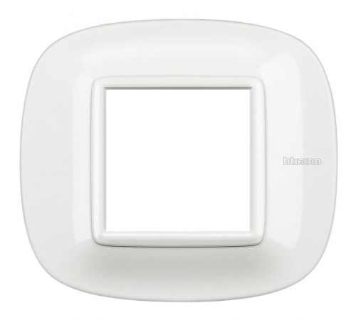 Axolute декоративные накладки в форме эллипса, Белый, цвет белый, на 2 модуля  HB4802HD  Legrand