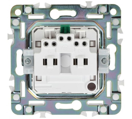 SKANDY Розетка с заземлением с защитными шторками 16А б/к SK-R06Bl черный  SK-R14-16-1-K02  IEK