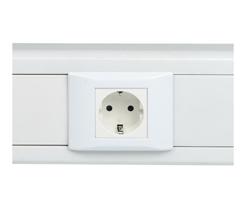 Розетка 45х45 (2 модуля), с заземлением, белая, прямая  E2MR16-028-10  EKF