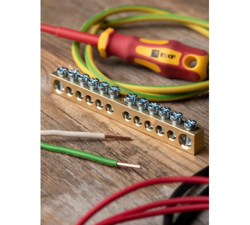 Шина "0" (8х12мм.) 125А 12 отверстий крепеж по центру латунь EKF PROxima  sn0-125-12-c  EKF