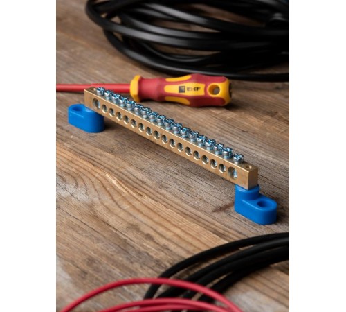 Шина "0" N (8х12мм) 18 отверстий латунь 2 синих угловых изолятора EKF PROxima  sn0-125-18-2  EKF