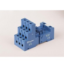 Розетка с винтовыми клеммами для реле 62.31, 62.32, 62.33; модули 86.00,86.30,99.02; в комплекте металлическая клипса 092.71, синий  9203SMA  Finder