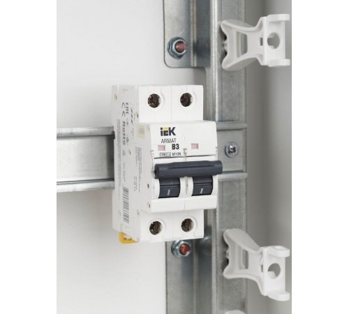 Выключатель автоматический двухполюсный M10N 2P B 3А 10кА ARMAT  AR-M10N-2-B003  IEK