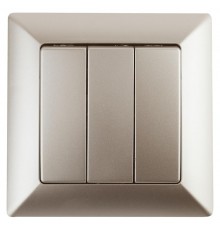4-106-04 Intro Выключатель тройной, 10А-250В, СУ, Solo, шампань  Б0043301  Intro