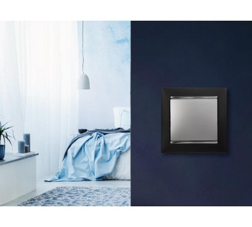 Valena Алюминий Выключатель 1-клавишный  770101  Legrand