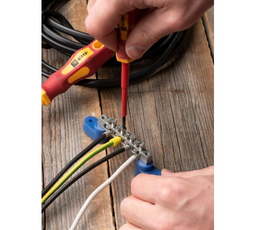 Шина "N" 63.08 (2 изолятора стойка) никель EKF  sn1-63-08-2  EKF