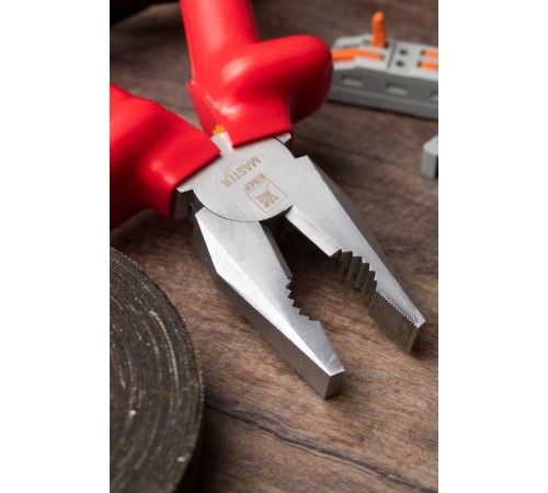 Пассатижи Master 200 мм 1000В EKF Basic    pas-200-mas-in   EKF 