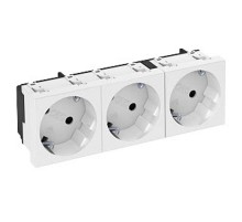 Розетка 3х2К+3 под углом 33° шторки 16А 250В (45х135 мм - 3 модуля Modul45) белая  6120123  OBO Bettermann