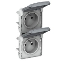 Plexo Серый Розетка 2-ая вертик. 2К+З фр.ст. IP55  069563  Legrand