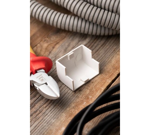 Угол внешний (40х16) (4 шт) Plast EKF PROxima Белыйobw-40-16x4EKF