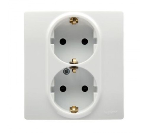 Etika Белый Розетка 2-ая с заземлением со шторками в сборе 16А 250В винтовые зажимы  672273  Legrand