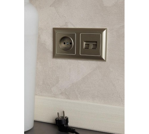 BRITE Розетка без заземления без шторок10А РС10-1-0-БрШ шампань  BR-R10-10-K37  IEK