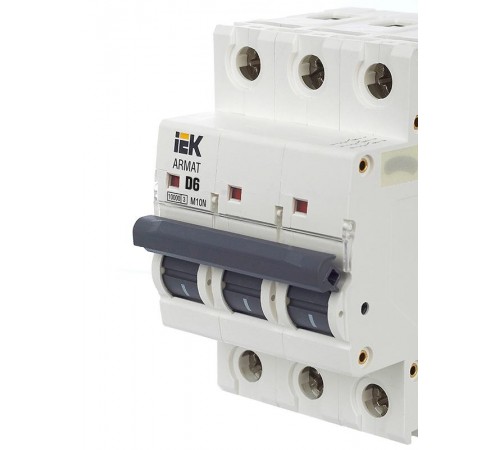 Выключатель автоматический трехполюсный M10N 3P D 6А 10кА ARMAT  AR-M10N-3-D006  IEK