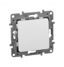 Etika Белый Переключатель 10А, винтовые клеммы  672205  Legrand