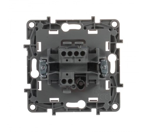 Etika Белый Переключатель 10А, винтовые клеммы  672205  Legrand