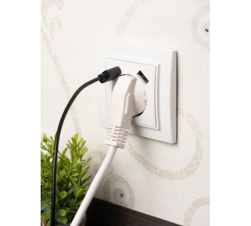 Минск Розетка 1-местная СП с/з 16А белая с защ. штор. с 2 USB 2,1А   ERR16-028-100-2USB  EKF