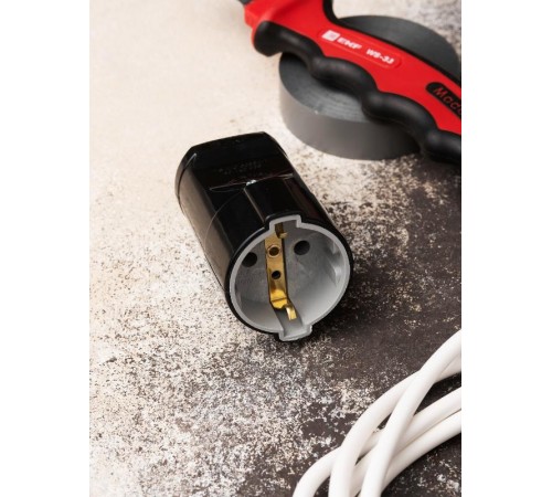 Штепсельное гнездо с/з черное 16А 250 В EKF Proxima EKF  ASG16-30-r  EKF