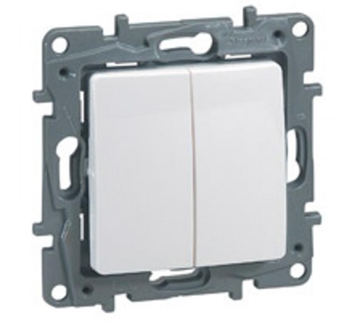 Etika Белый Переключатель 2-клавишный, 10А, автозажимные клеммы  672212  Legrand