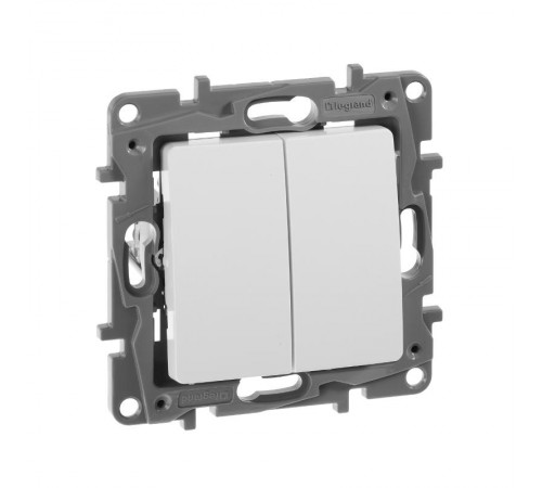 Etika Белый Переключатель 2-клавишный, 10А, автозажимные клеммы  672212  Legrand