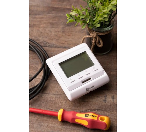 Термостат для теплых полов электронный 16 A 230В с датчиком пола  EKF Proxima  ett-1  EKF