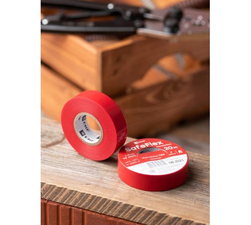 Изолента ПВХ красная 19мм 20м серии SafeFlex  plc-iz-sf-r  EKF