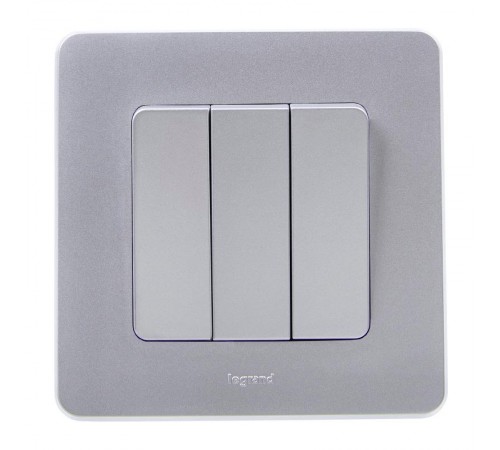 Inspiria Алюминий Выключатель 3-клавишный 10АХ 250В винтовые зажимы  673542  Legrand