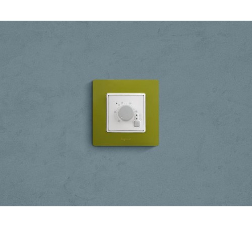 Etika Белый Регулятор теплого пола  672230  Legrand