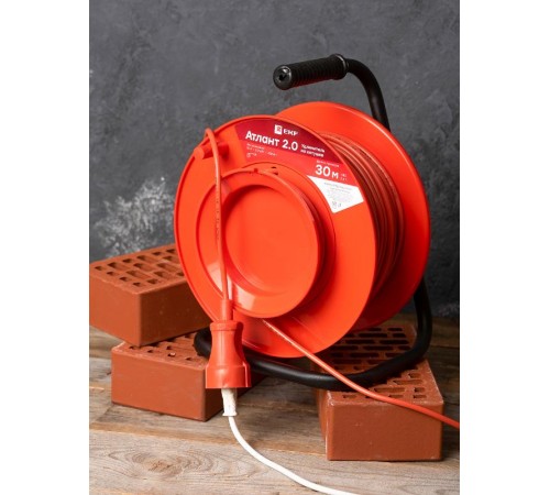 Удлинитель на катушке "Атлант 2.0" 1 гнездо 30м без заземления ПВС 2*1 10А/2,2кВт PROxima  UKA02-10-210-1-30  EKF