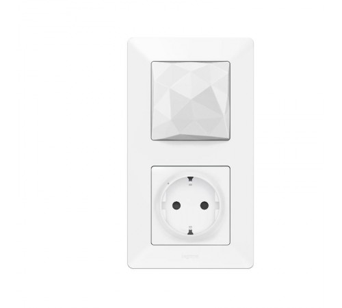 Пакет Умный стартовый Valena Life (шлюз WiFi+розетка Умн. с/з 16А 230В+главн. беспроводн. выкл. "Я дома/Я вне дома") бел. Netatmo  752196  Legrand