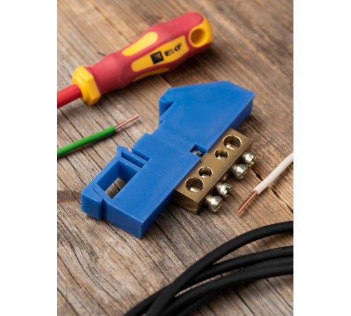 Шина "0" N (8х12мм) 4 отверстия латунь синий изолятор на DIN-рейку EKF  PROxima  sn0-125-4-d  EKF