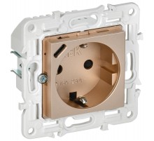 SKANDY Розетка с заземлением с защитными шторками 16А с USB C 18Вт SK-R17Sa песочный   SK-R14-16-U14-018-K98  IEK