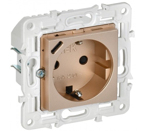 SKANDY Розетка с заземлением с защитными шторками 16А с USB C 18Вт SK-R17Sa песочный   SK-R14-16-U14-018-K98  IEK