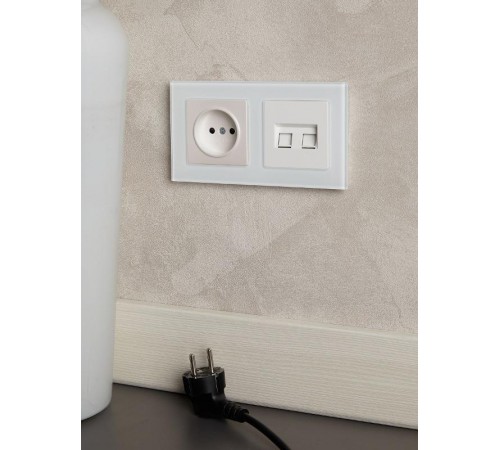 BRITE Рамка 2-ая РУ-2-2-Бр стекло белый матовый  BR-M22-G-31-K01  IEK