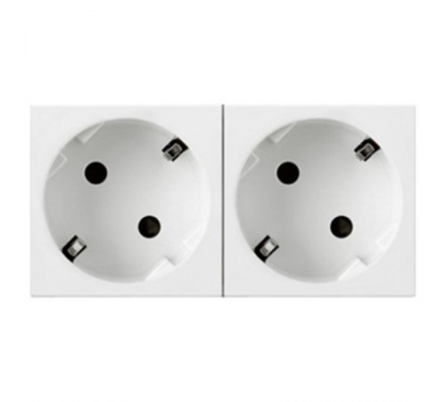 Розетка Mosaic 2Х2К+З нем.ст. с отверстиями под 45 град.  077252  Legrand