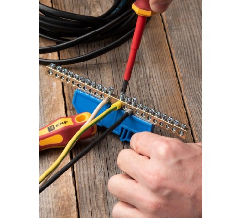 Шина "0" N 63.22 изолятор на DIN-рейку (латунь) EKF PROxima  sn0-63-22-d  EKF