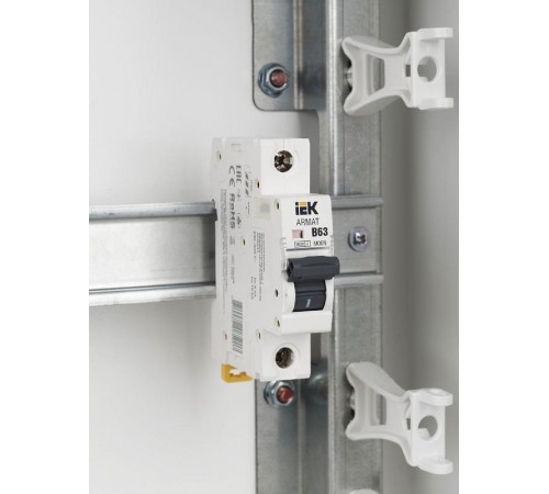 Выключатель автоматический однополюсный M06N 1P B 63А 6кА ARMAT  AR-M06N-1-B063  IEK
