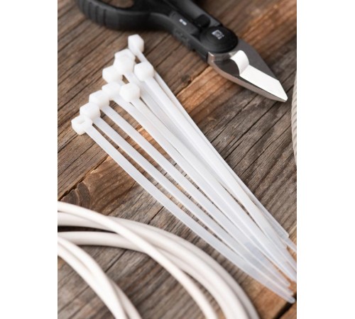 Хомут нейлоновый 4,8х200 (уп./100шт) EKF Simple  plc-c-4.8x200  EKF