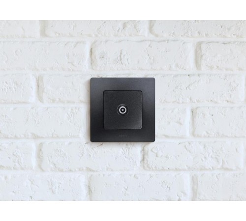 Etika Антрацит Розетка TV проходная, 15дБ  672663  Legrand