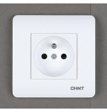 Французская розетка 16А 250В  715390  CHINT