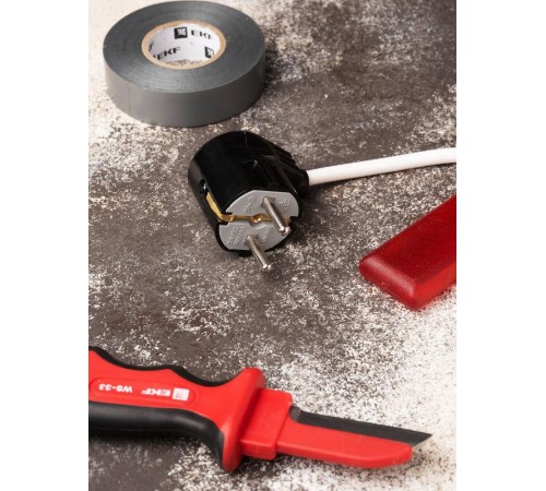 Вилка угловая усиленная с/з черная 16А 250В EKF Proxima EKF  AVY16-30-r  EKF