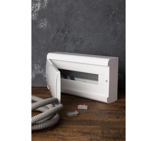 Щит распределительный навесной ЩРН-П-18 "SlimBox" белая дверца IP41 PROxima  sb-n-18w  EKF