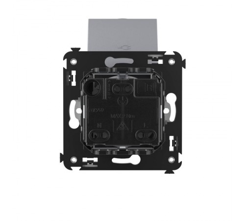 Розетка с крышкой в стену, 2P+E, с з/ш, "Avanti", "Закаленная сталь"  4404013  DKC